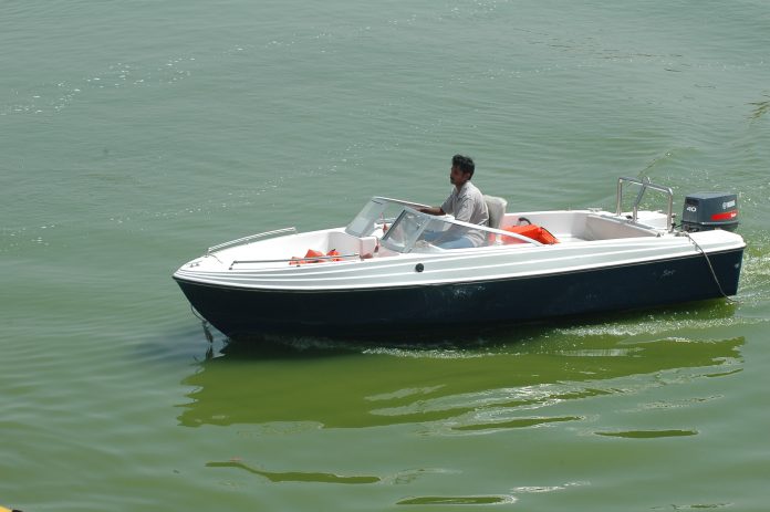 Boating E15