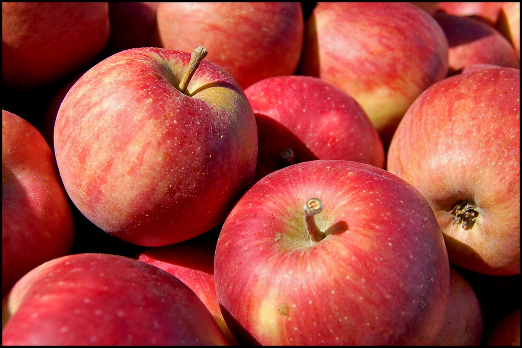 Apples produce market